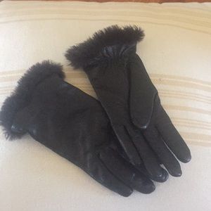 Genuine leather with faux fur lining black gloves